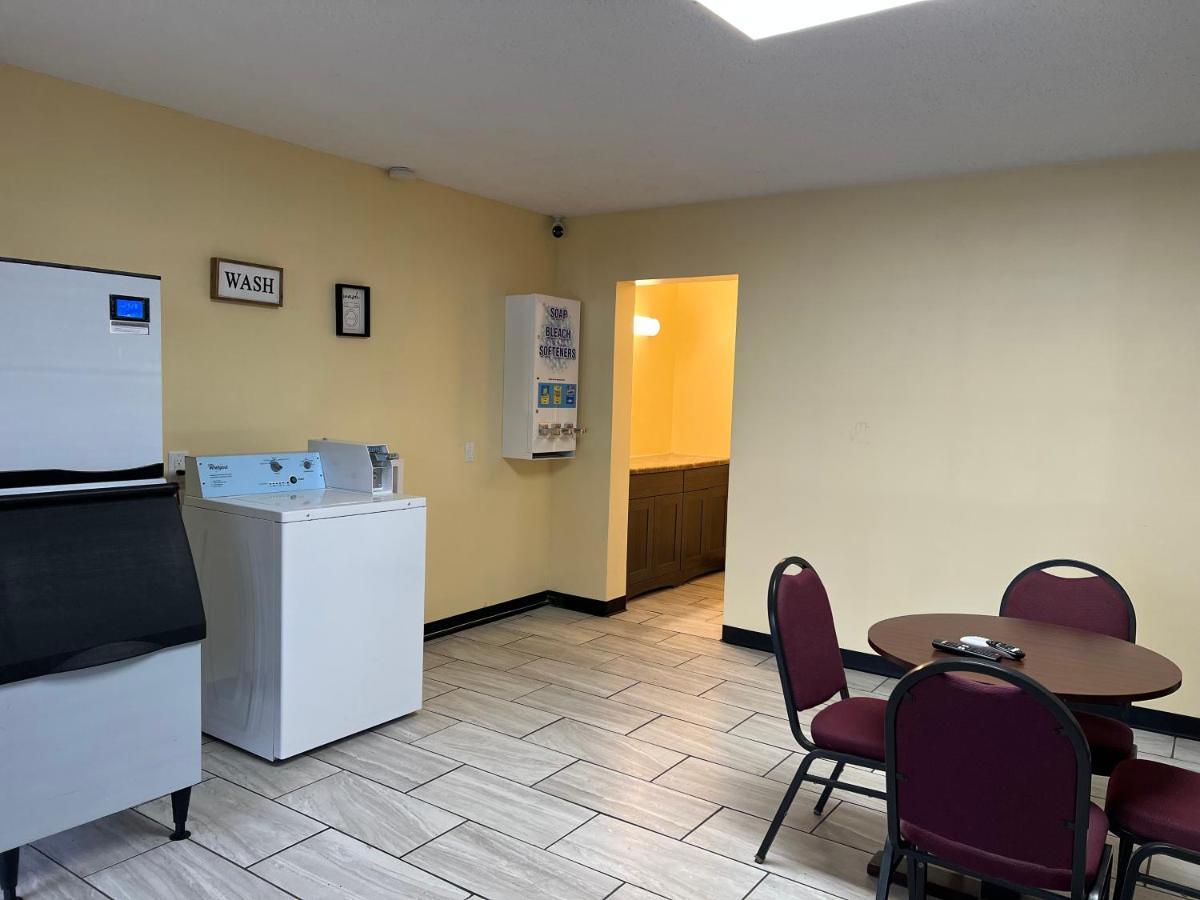 Motel Boutique By Wolf Inn Milan Екстериор снимка